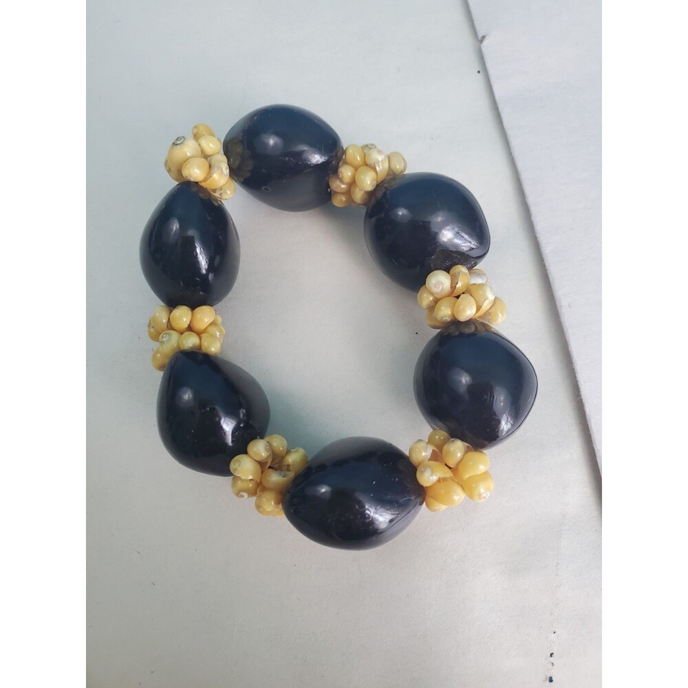 Vintage Hawaiian Black Kukui Nut Mongo Shell Stretch Bracelet Luau Hula